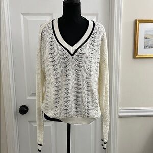 Elegant White V-Neck Sweater